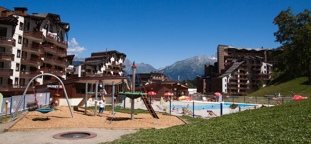 Résidence Grand Bois Clés Blanches La Tania Esterno foto
